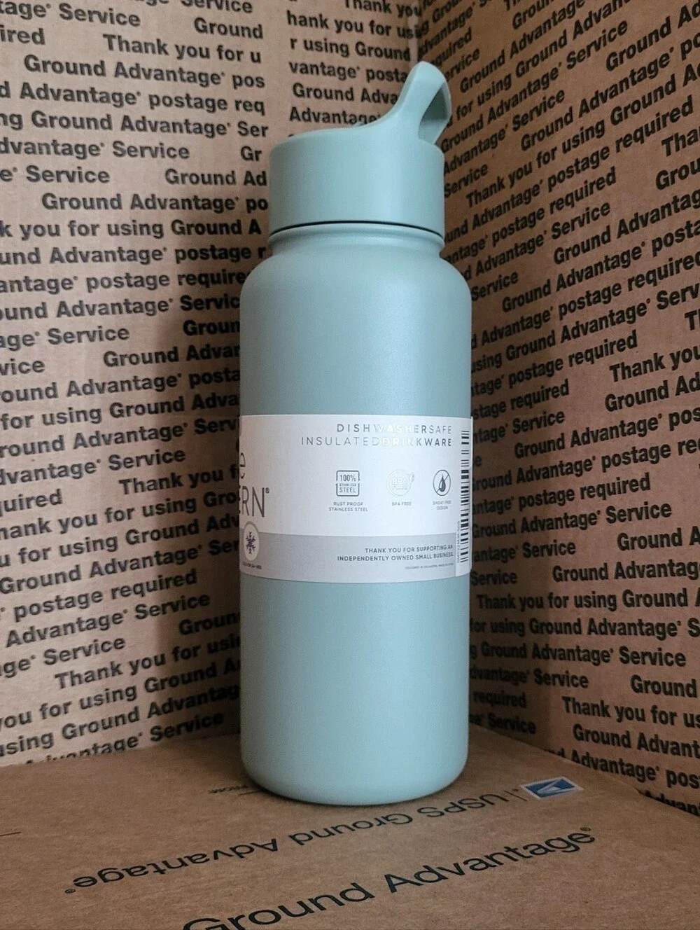 NEW Simple Modern 32oz Summit Water Bottle - Sage